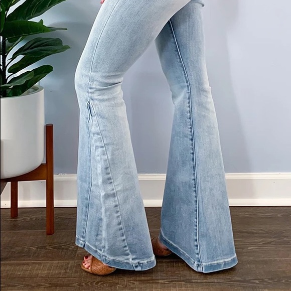 KanCan Women's Thandie High Rise Flare Jeans sz 5 - Picture 4 of 15